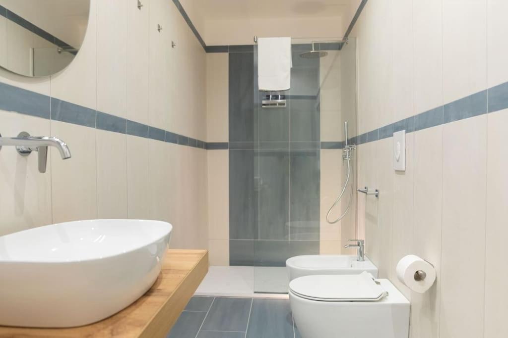 Apartment 6 N'amore, Nel Cuore Di