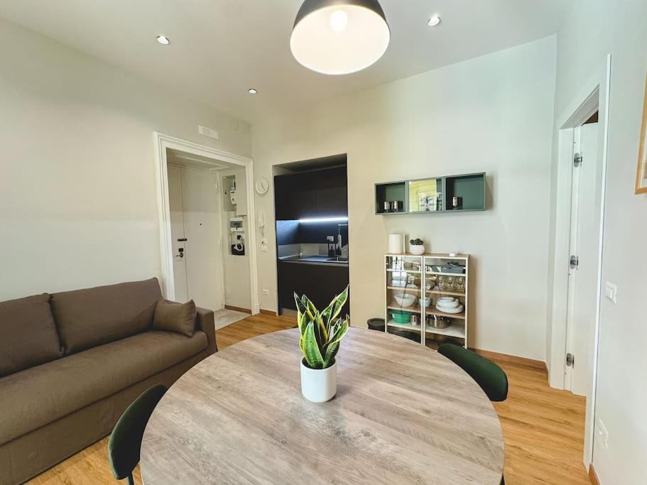 Apartment 6 N'amore, Nel Cuore Di *