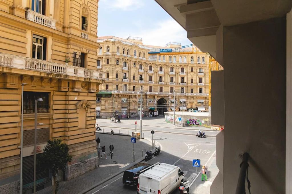 Apartment 6 N'amore, Nel Cuore Di